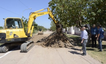 Se puso en marcha la ampliaci&oacute;n de la red cloacal que beneficiar&aacute; a los barrios de la zona norte de La Banda