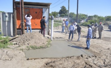 Se concret&oacute; la colocaci&oacute;n de una bomba hidr&aacute;ulica en el barrio 9 de julio