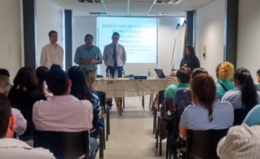  Bromatolog&iacute;a capacita a vendedores de alimentos del Festival de La Salamanca   