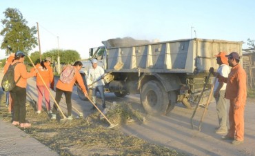 El municipio intensifica los operativos de limpieza en los barrios