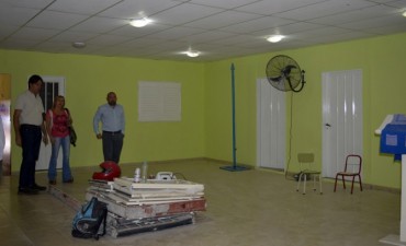  Pablo Mirolo recorri&oacute; los jardines de  infantes donde se ejecutan ampliaciones y mejoras