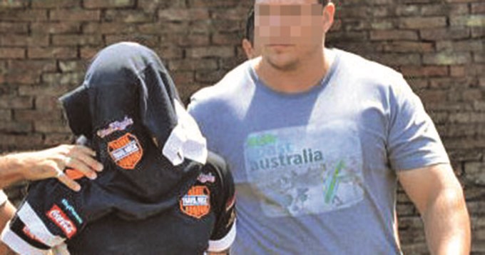 Ejecutan a una mujer dentro de un club barrial