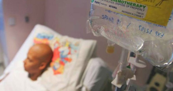 Esc&aacute;ndalo: nenes con c&aacute;ncer recib&iacute;an quimioterapias de agua