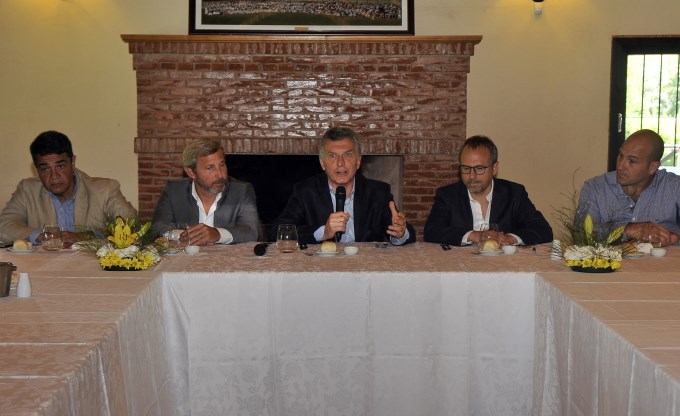 Macri debut&oacute; con sus intendentes