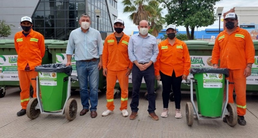 EL INTENDENTE MIROLO PRESENT&Oacute; NUEVOS CONTENEDORES, BOMBONERAS Y DEM&Aacute;S EQUIPAMIENTO PARA OPTIMIZAR LAS TAREAS DE HIGIENE