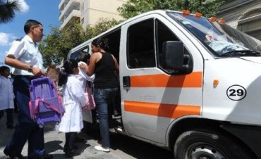 Tr&aacute;nsito llama a registrar los transportes escolares