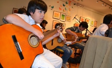  La casa de la historia y la cultura del Bicentenario ofrece una variedad de talleres para toda la comunidad