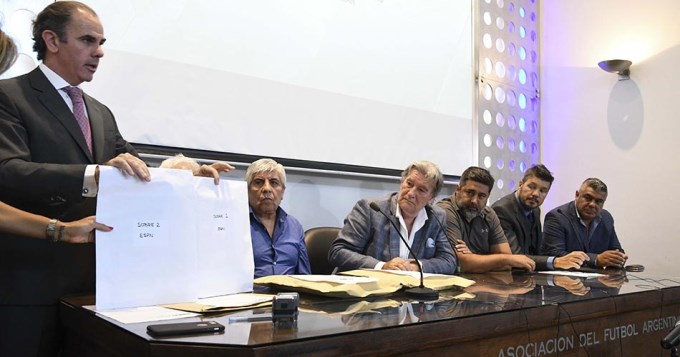 Acordaron estatuto en AFA y abrieron sobres por la televisaci&oacute;n