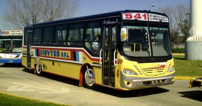 Asaltan "bondi" y balean a pibe de 15 a&ntilde;os