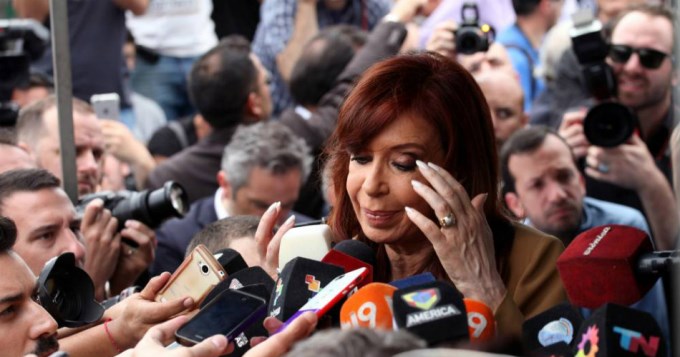 Bonadio cit&oacute; a Cristina y sus hijos por la causa Los Sauces