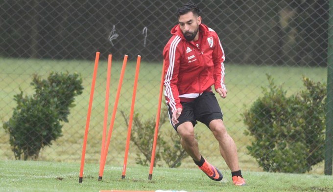 Rojas ya se gan&oacute; un lugar entre los once de Gallardo