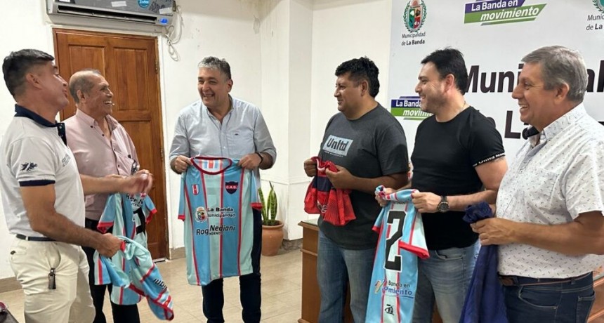 ENTREGAN INDUMENTARIA DEPORTIVA AL CLUB GÜEMES DE LA BANDA