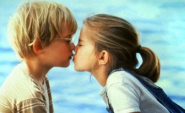 Cient&iacute;ficos revelaron por qu&eacute; se cierran los ojos al besar