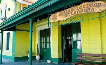  Clases de Danzas Folcl&oacute;ricas en el Museo L&aacute;zaro Criado