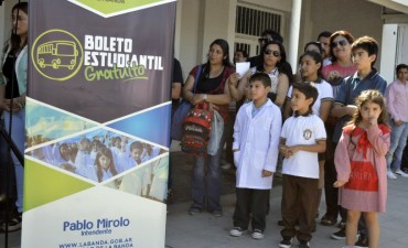 Tr&aacute;nsito inici&oacute; la entrega de troqueles a los beneficiarios del Boleto Estudiantil Gratuito