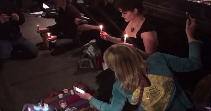 Brujas lanzaron un hechizo contra Trump