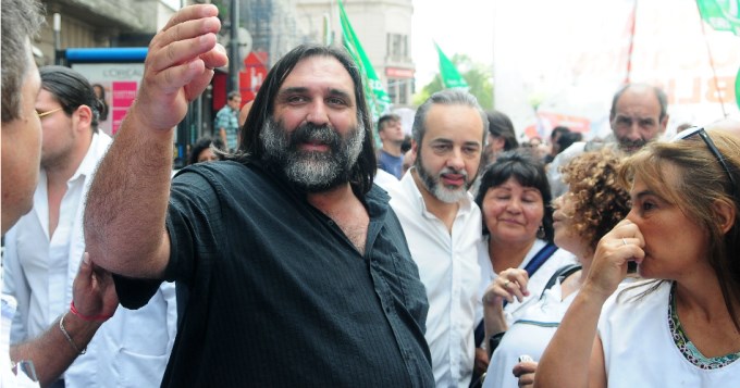 "Da marcha atr&aacute;s con el paro o uno de tus hijos muere"