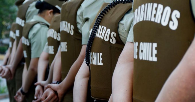 Detienen a 15 carabineros involucrados en millonario fraude