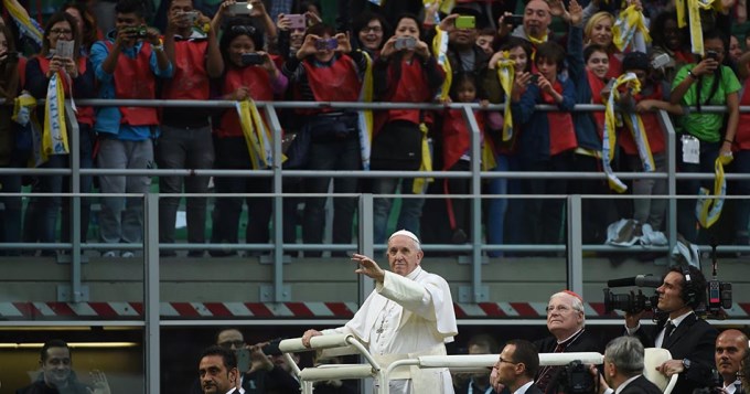 Francisco fue sacerdote por un d&iacute;a y visit&oacute; a detenidos