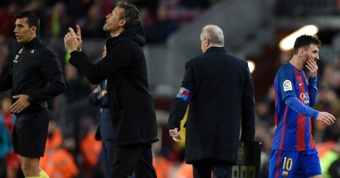 Goleada, punta y renuncia de Luis Enrique en el Bar�a