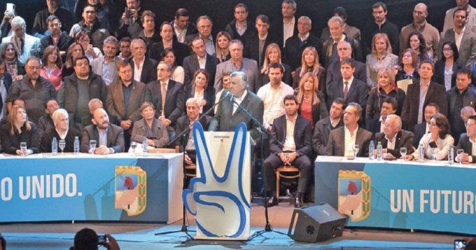 Incertidumbre en el PJ ante posibles candidaturas "por afuera"