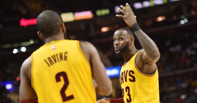 Irving y Lebron gu&iacute;an los CAVS mientras que Durant sobresale en los Warriors