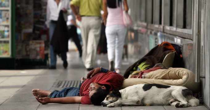 Si cobr&aacute;s menos de 14 "lucas" sos pobre