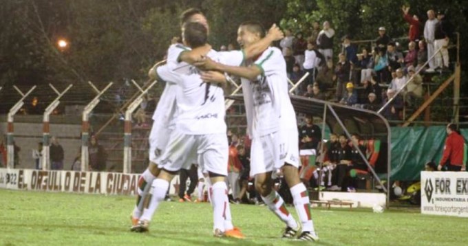 Sportivo Las Parejas gol&eacute;o a Uni&oacute;n de Sunchales por la Copa Argentina