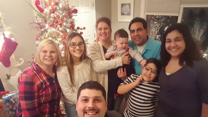 Vot&oacute; a Trump y van a deportar a su marido