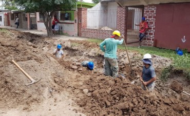 Mirolo brind&oacute; respuesta inmediata al pedido de vecinos con la extensi&oacute;n de la red de agua potable en el barrio IV Centenario   