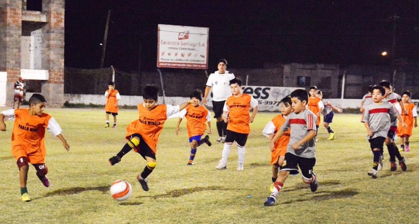 Deportes Municipal pone en marcha el f&uacute;tbol infantil y femenino