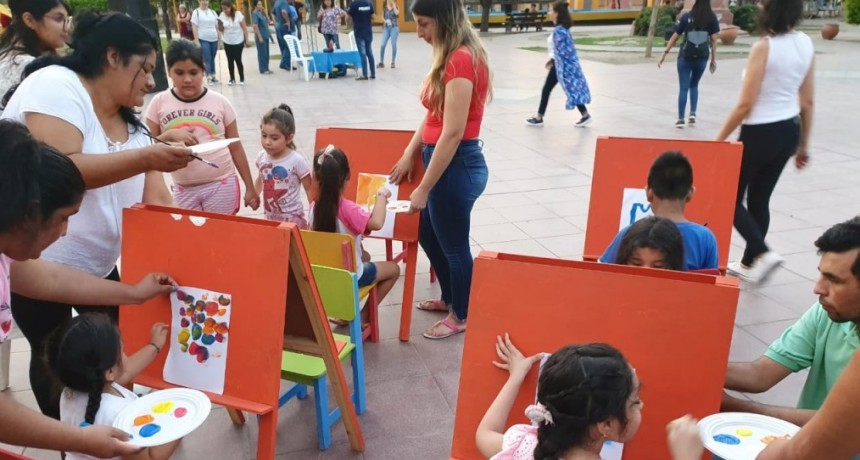  Se realiz&oacute; con &eacute;xito el 1&deg; Festival Solidario Contra el C&aacute;ncer Infantil en la Plaza Belgrano