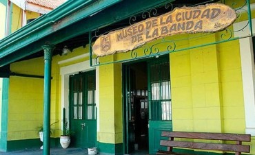  Clases de Danzas Folcl&oacute;ricas en el Museo L&aacute;zaro Criado