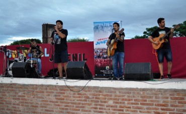 Se realiz&oacute; el primer Patio Cultural Juvenil en la Plaza de los Ni&ntilde;os ante gran cantidad de p&uacute;blico