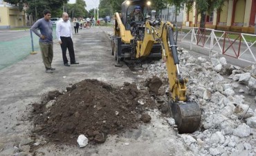 Mirolo supervis&oacute; los avances de la obra de reconversi&oacute;n lum&iacute;nica en Av. Besares