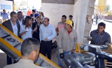  Mirolo present&oacute; junto a autoridades nacionales nuevas maquinarias adquiridas por el municipio