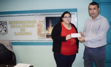 El municipio asisti&oacute; a una joven estudiante con problemas en la visi&oacute;n