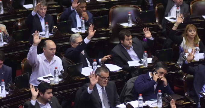 Diputados aprob&oacute; quita de responsabilidad parental a femicidas