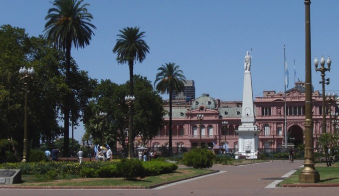 El gobierno busca asentarse