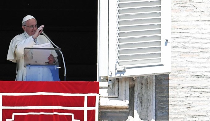 El Papa pidi&oacute; "alimentar el deseo universal de Paz"