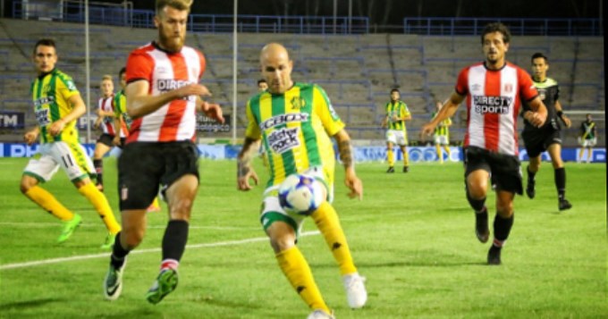 El Pincha pesc&oacute; al Tibur&oacute;n en Mardel y acecha a Boca