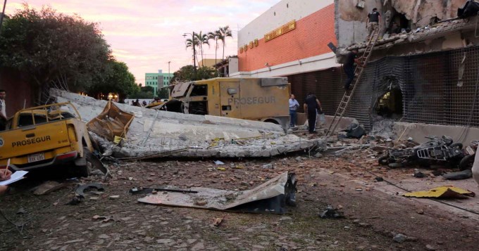 Golpe hist&oacute;rico en Paraguay fue de 8 "palos verdes"