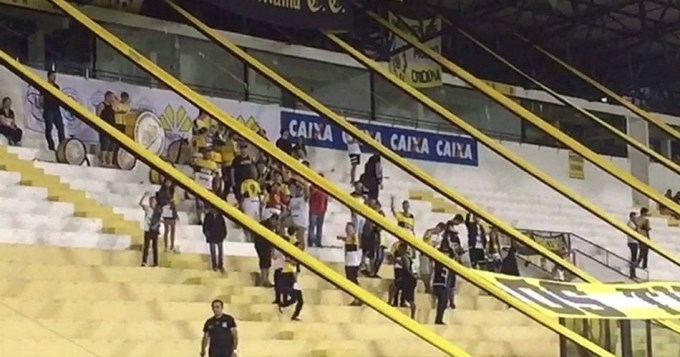 Hinchas brasile&ntilde;os se burlaron de tragedia de Chapecoense