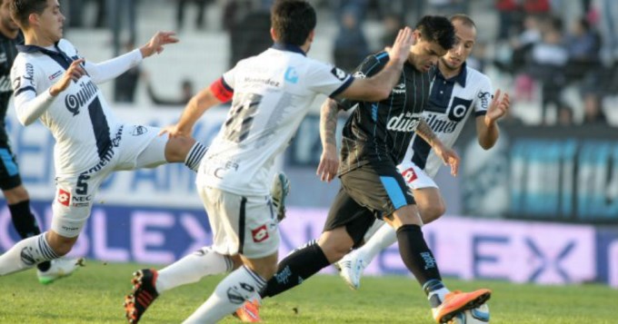 Racing busca prenderse en la visita a Quilmes
