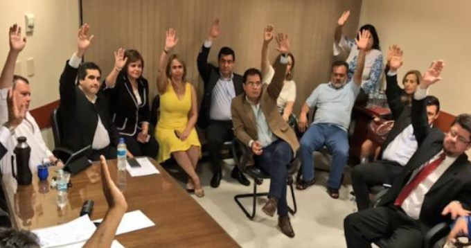 Senado aprob&oacute; enmienda constitucional en Paraguay