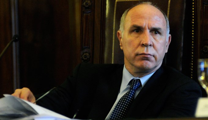 Sigue la guerra: Lorenzetti demandar&aacute; a Carri&oacute;