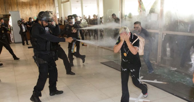 Violentos incidentes por reforma jubilatoria en Brasil