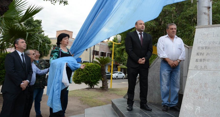 El municipio homenaje&oacute; a los veteranos y ca&iacute;dos de la Guerra de Malvinas