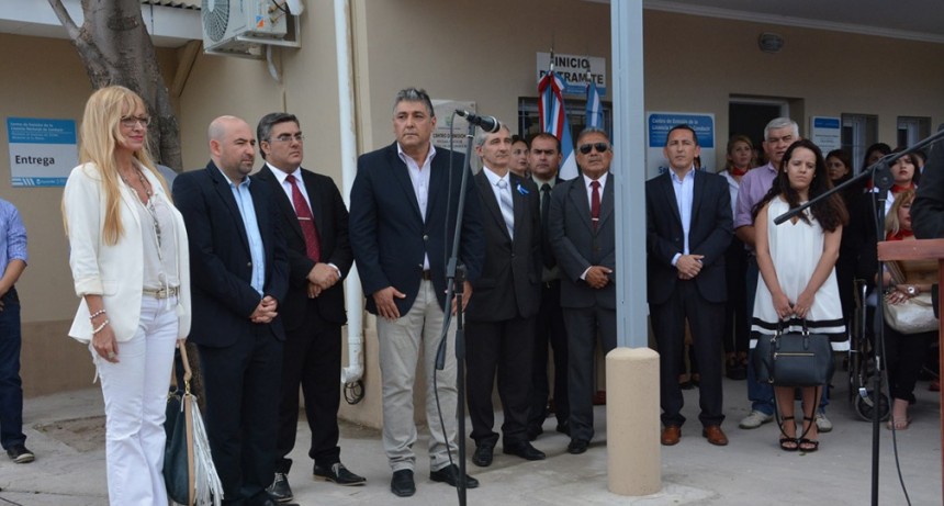 Mirolo inaugur&oacute; el Centro de Emisi&oacute;n de Licencia Nacional de Conducir