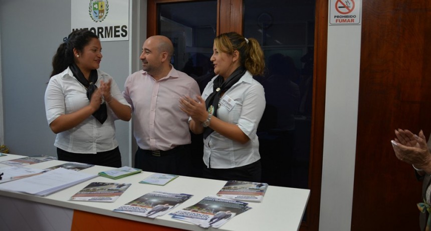 Habilitan un nuevo sector de recepci&oacute;n e informes dentro del palacio municipal